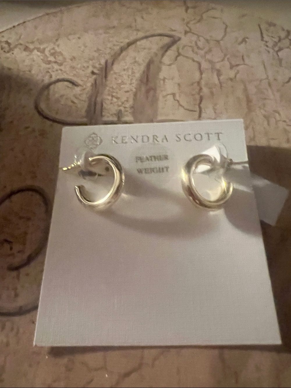 Kendra Scott Gold Colette huggie Earrings